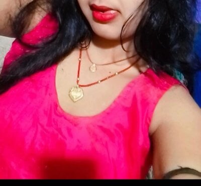 Naughty-Divya