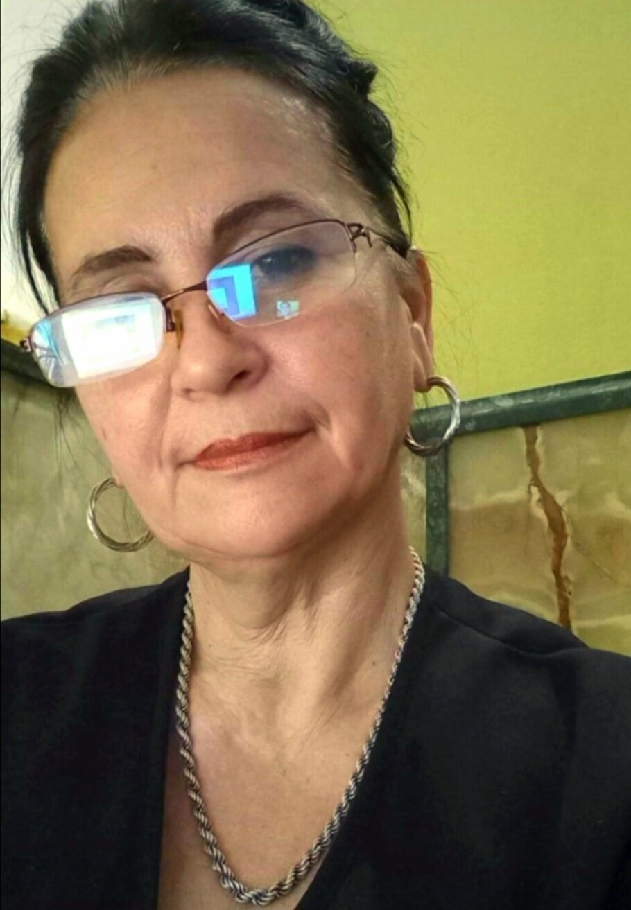 Elena7698