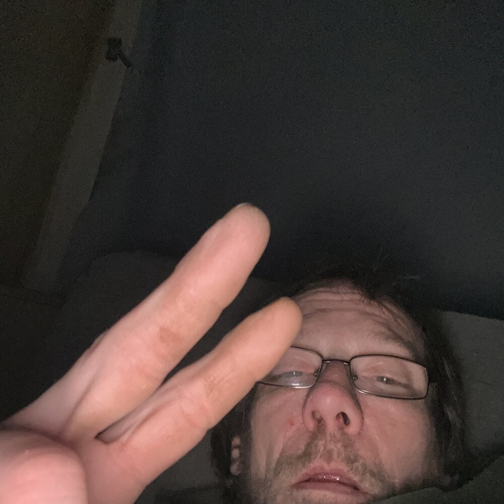 FreshWonder0 offline XXX-chat