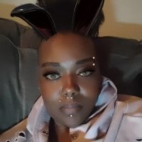 Royaltiee's Offline Chat Room