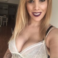 TaylorJoy's Offline Chat Room