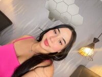 julieta_riss' Offline Chat Room