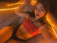 AlishaEvans' Offline Chat Room