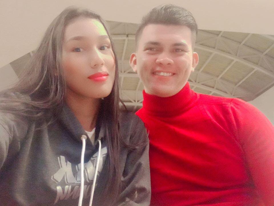 Live sex webcam photo for hot_coupleof #284977056