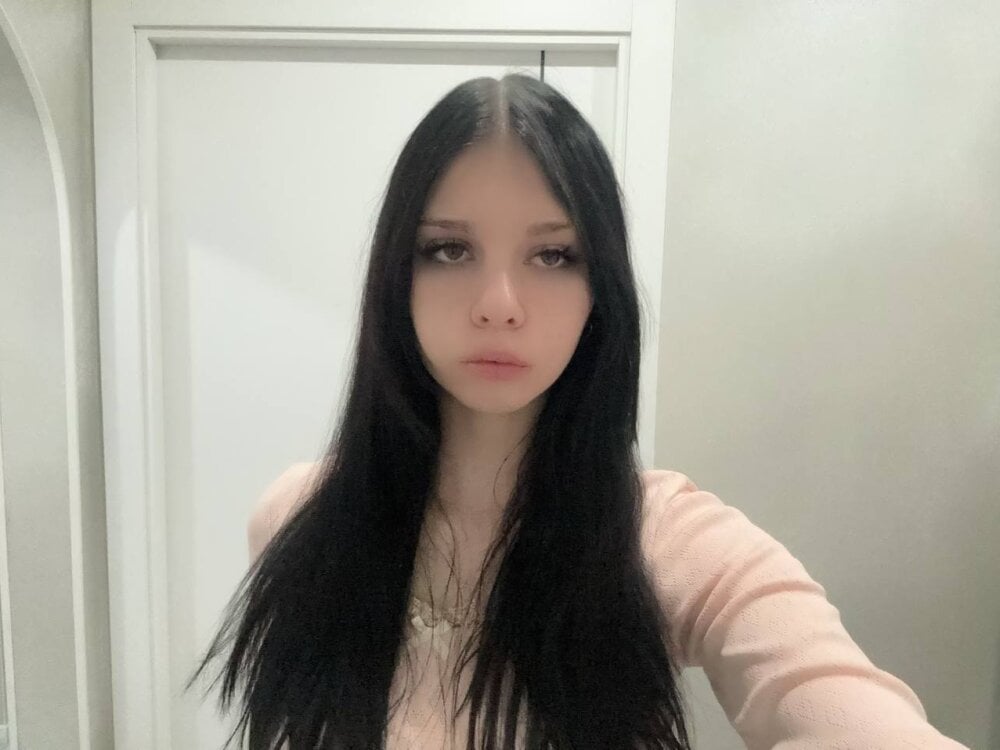 livestrip-joy.com angallo livesex profile in caucasian cams