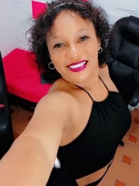 Queen_Naomi - Live Cam