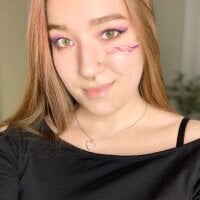 Kamila_Moore's Offline Chat Room