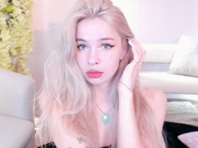 Emmy_Roses