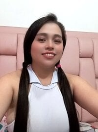 nikol_hot18's webcam live show