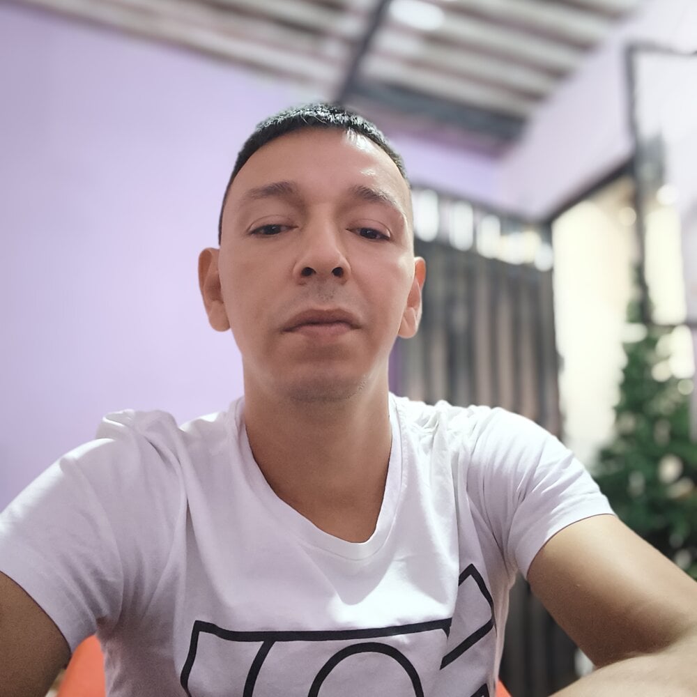 Diegoordus2's Offline XXX Chat