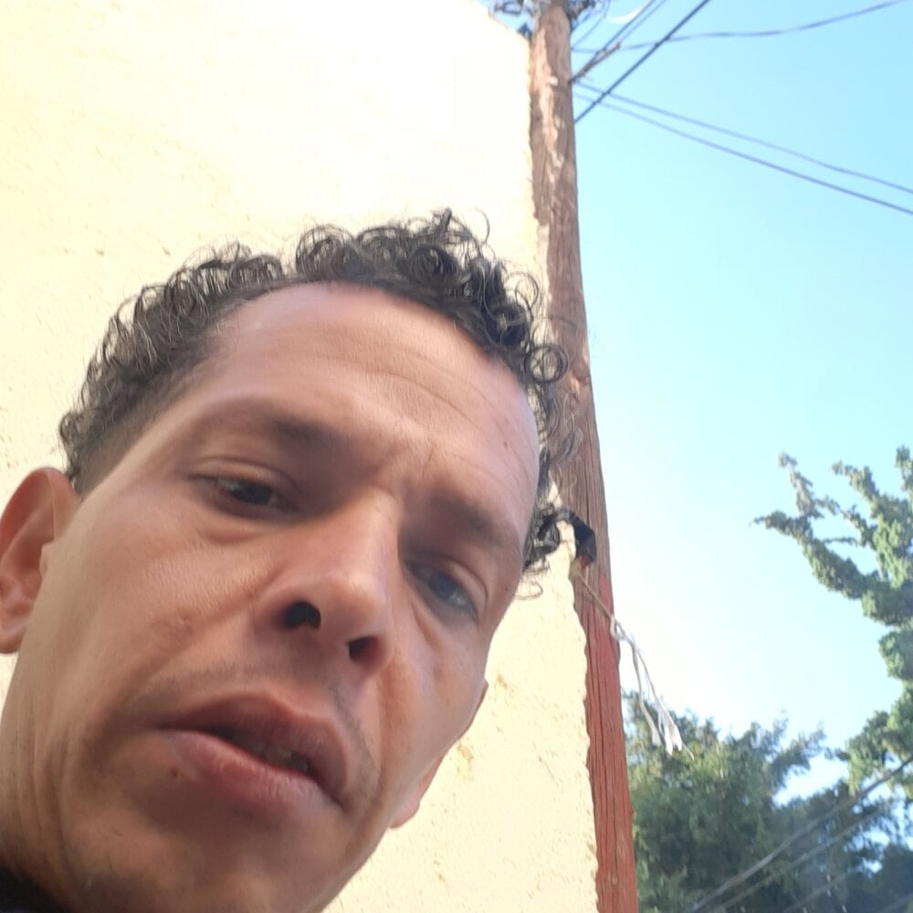 kaosbla from stripchat