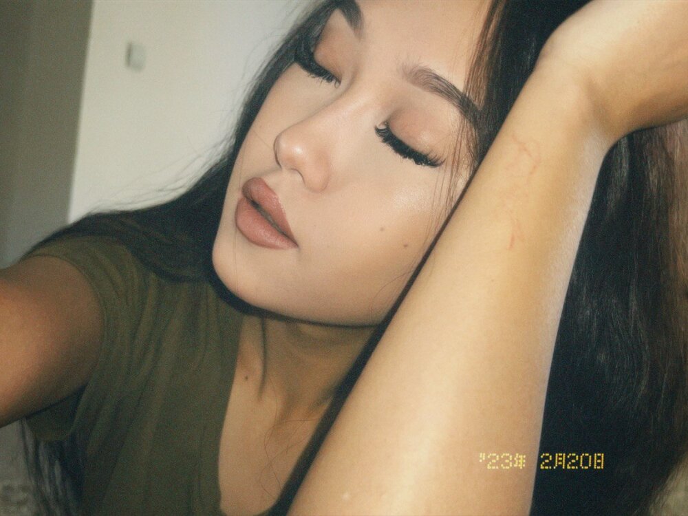 akura_lim ♋ free naked webcam