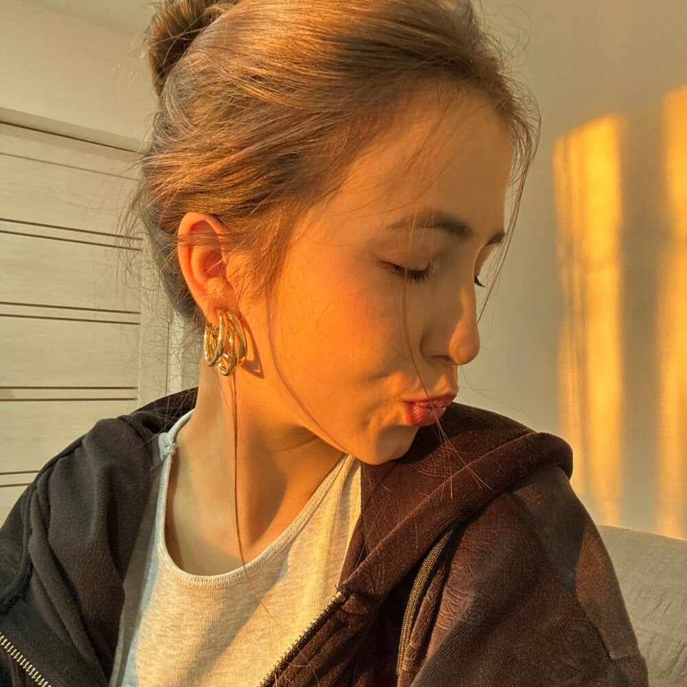 DeannaSuri Profile Image