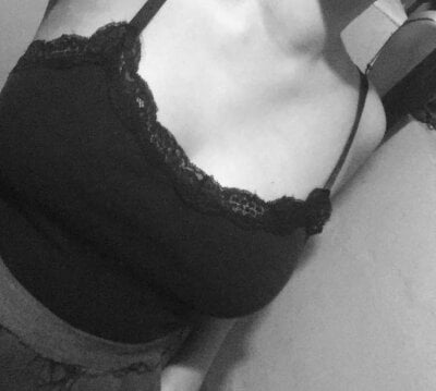 Your_lilyy