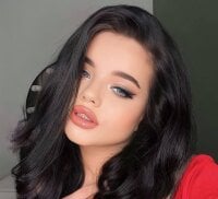 Lola_Manifik's Offline Chat Room