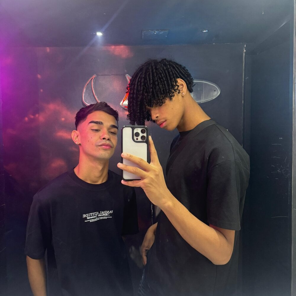 hot_sweet010 from stripchat