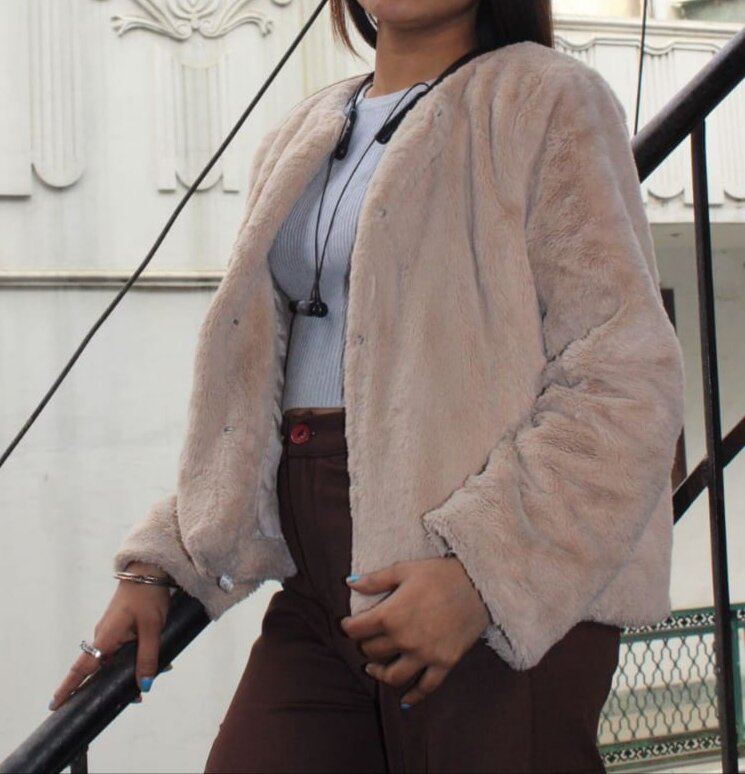 Anika-05