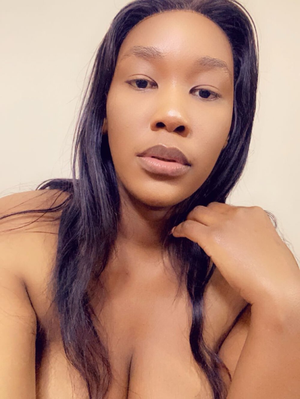 newporncams.com legendarygiantclitxx livesex profile in im-from-wherever-you-want-me-to-be cams