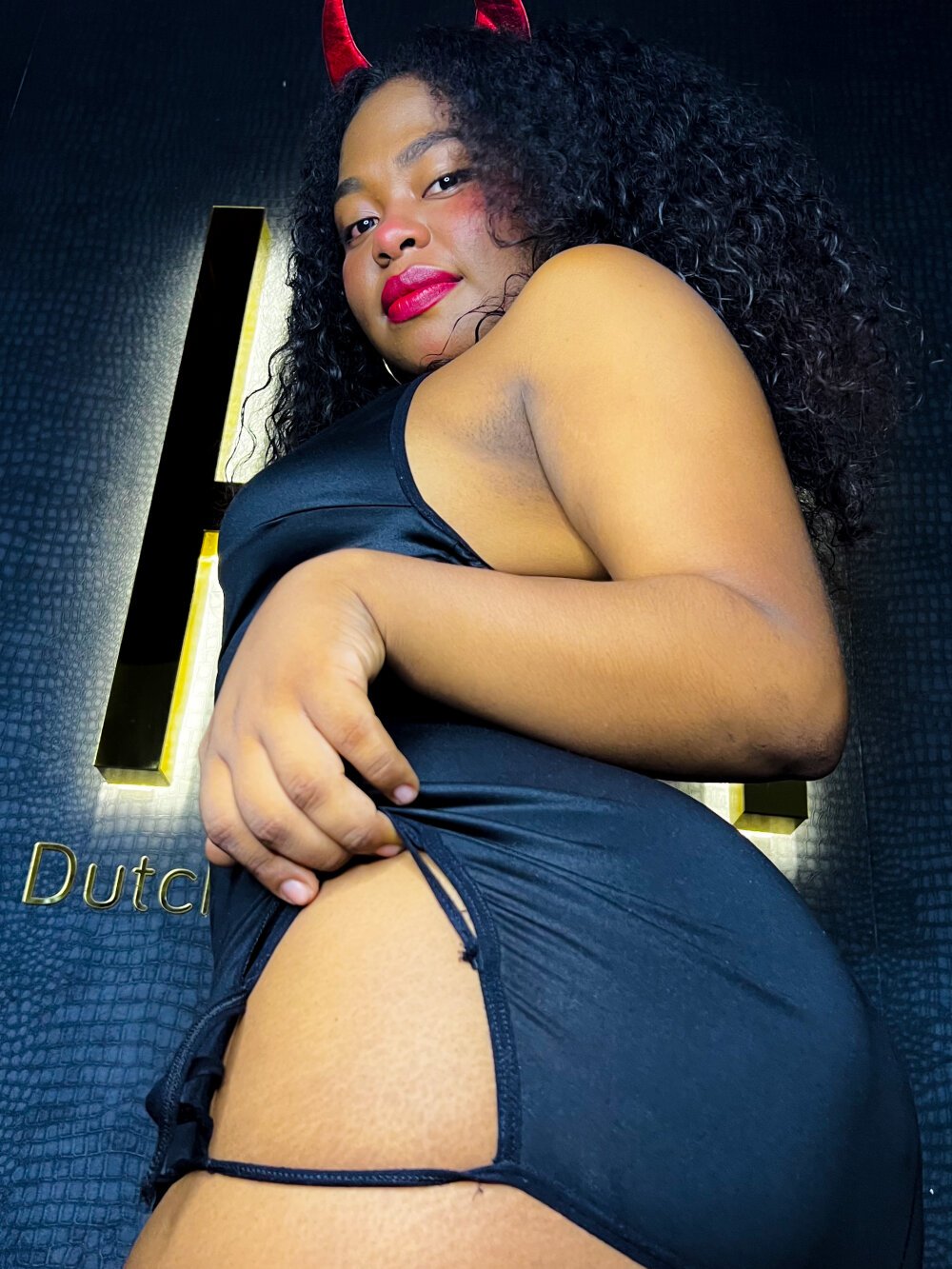 onaircams.com taniamorel livesex profile in bisexual cams