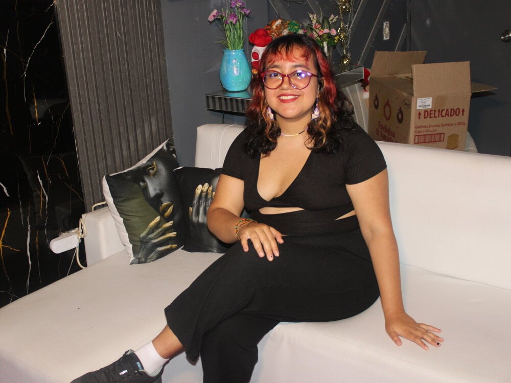 nami_nerona webcam profile - Egyptian