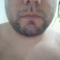 luistrading715's Offline Chat Room