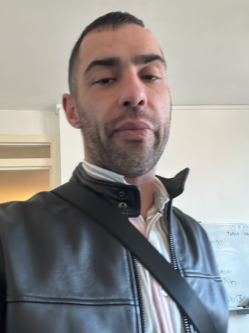 krycha14 offline XXX-chat