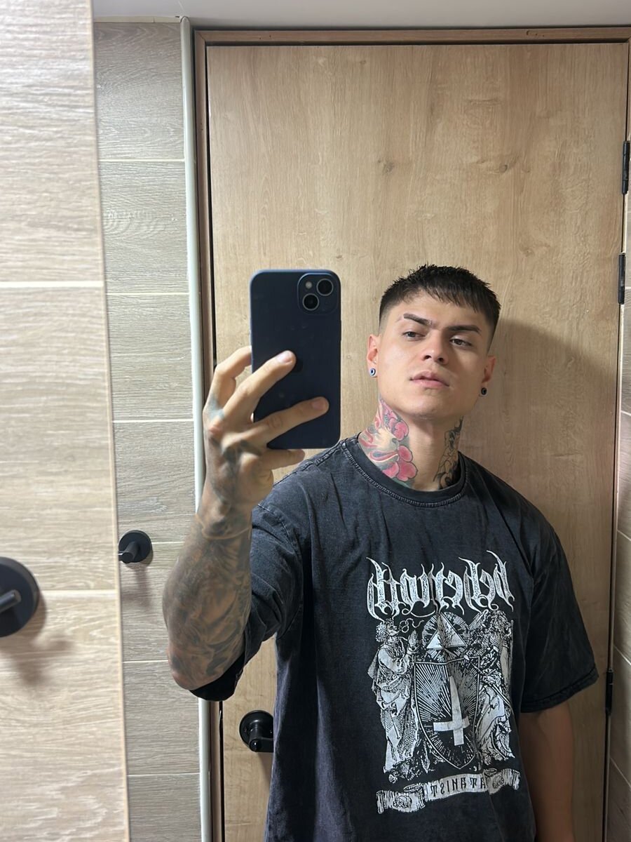 marko_toro__ from stripchat
