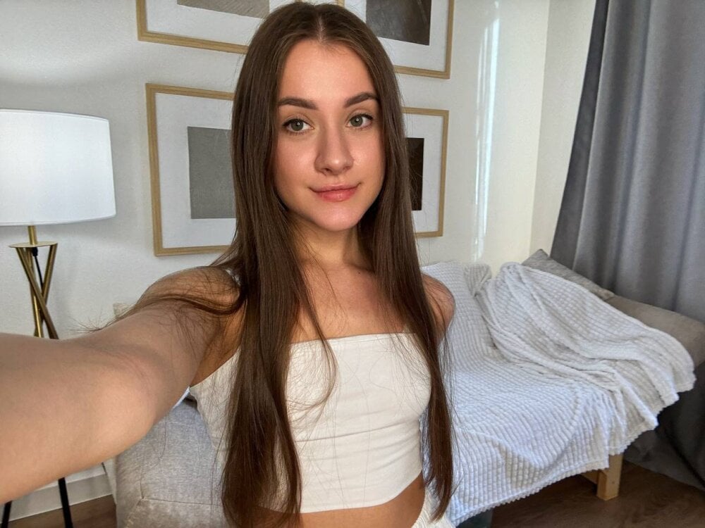 shinerox from stripchat