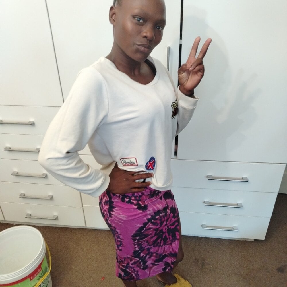 onaircams.com freakyblackqueen26 livesex profile in bisexual cams