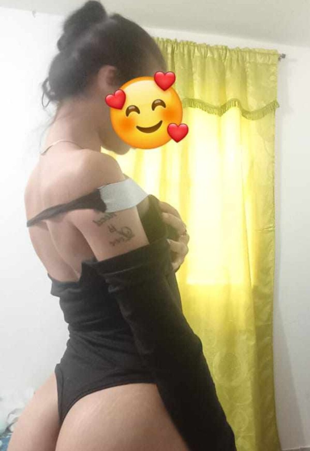 sexlivecamsites.com sweet__little__ livesex profile in colombia cams