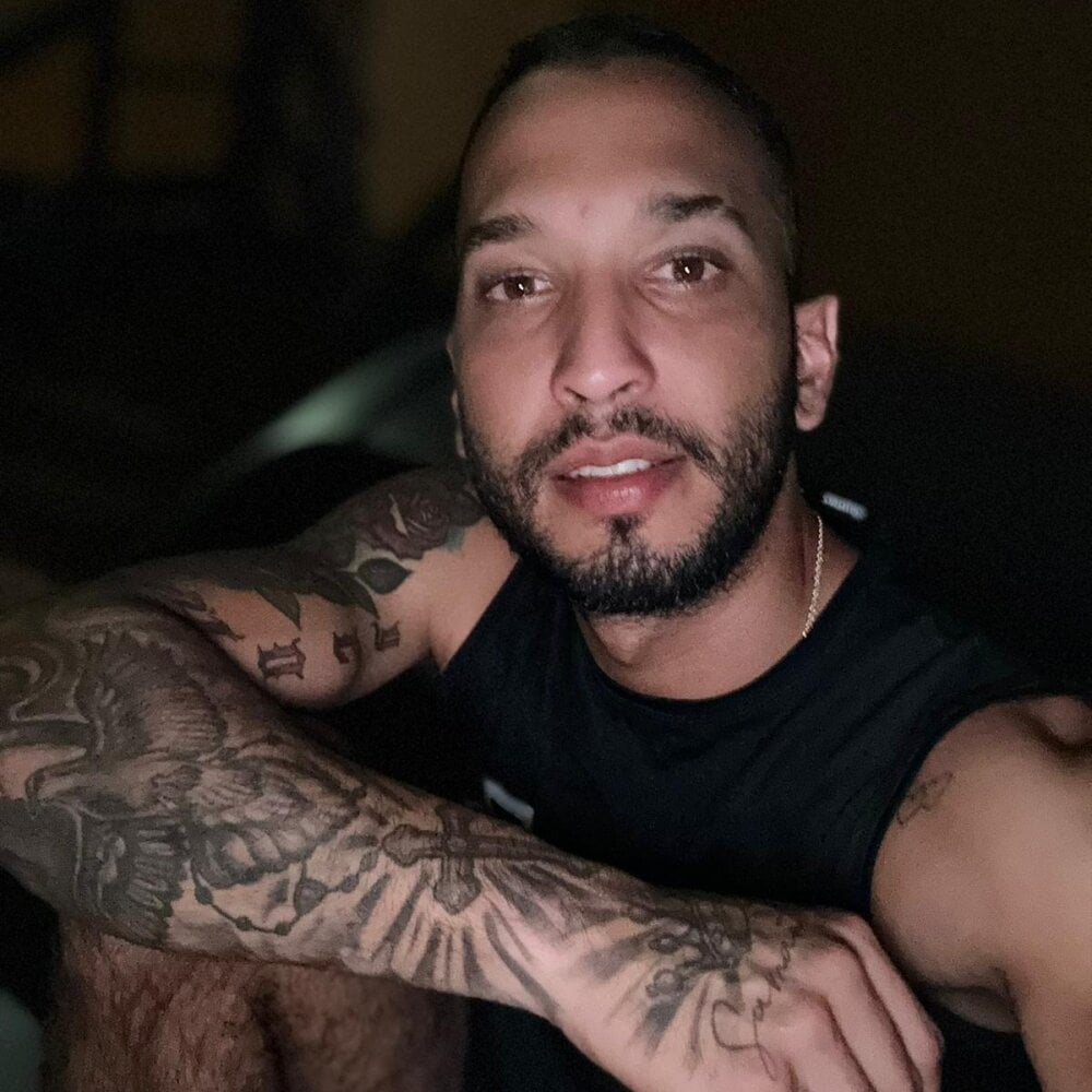 Rdjrv7's Offline XXX Chat