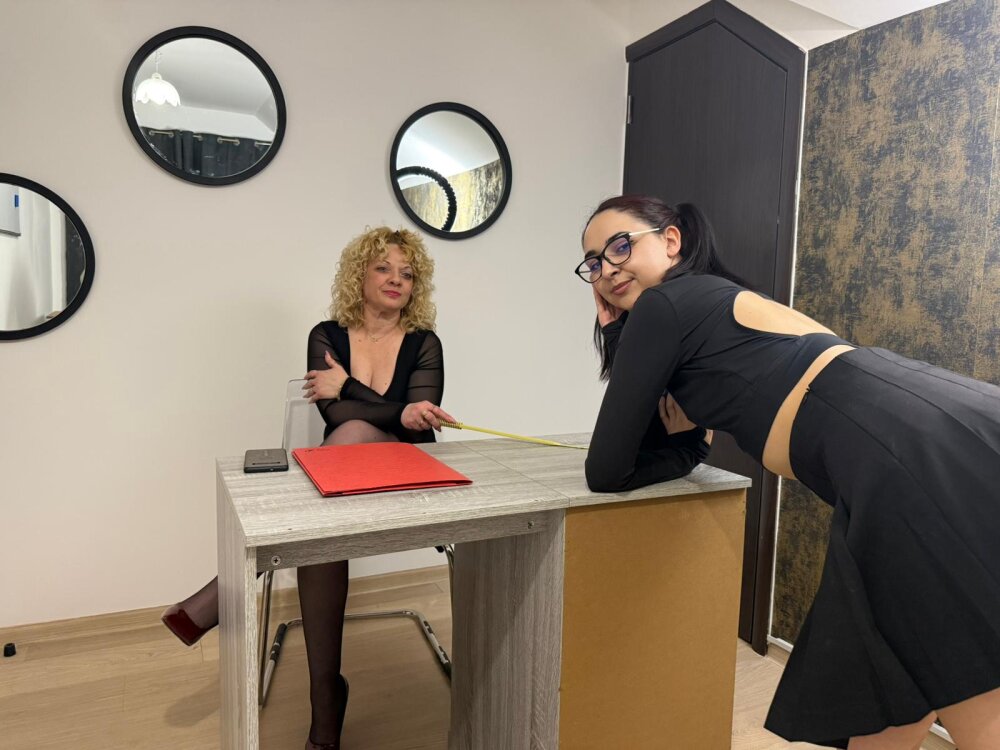 SchoolShow's most recent online preview