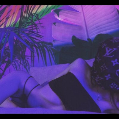 MiaLevii 🥛 free nude cam