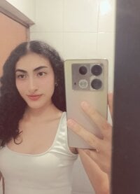 LindaRojas's webcam live show