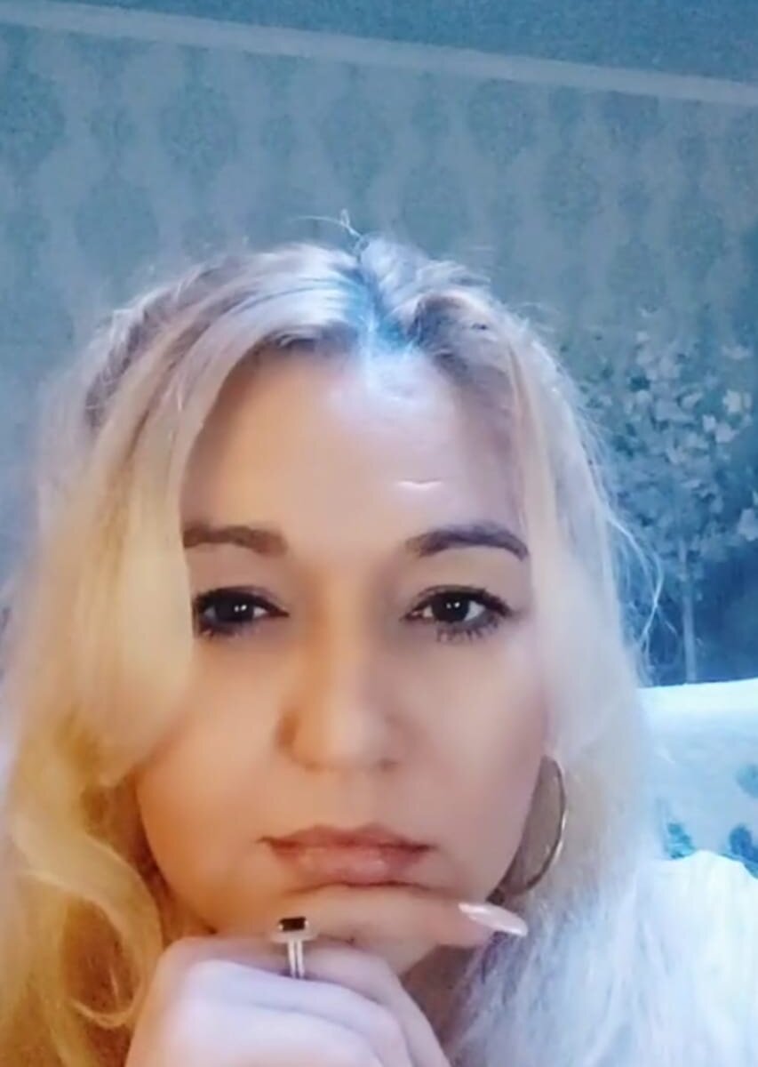 stripchat nyrraxstorm webcam profile pic via livesextrans.com