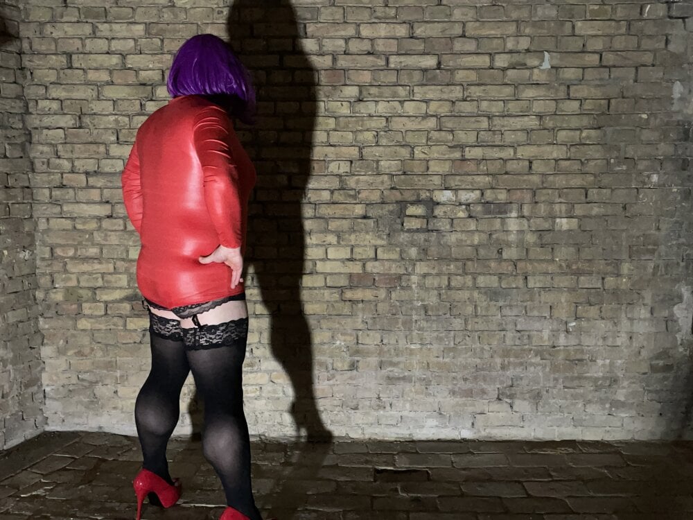 Ichhalt884's Offline XXX Chat