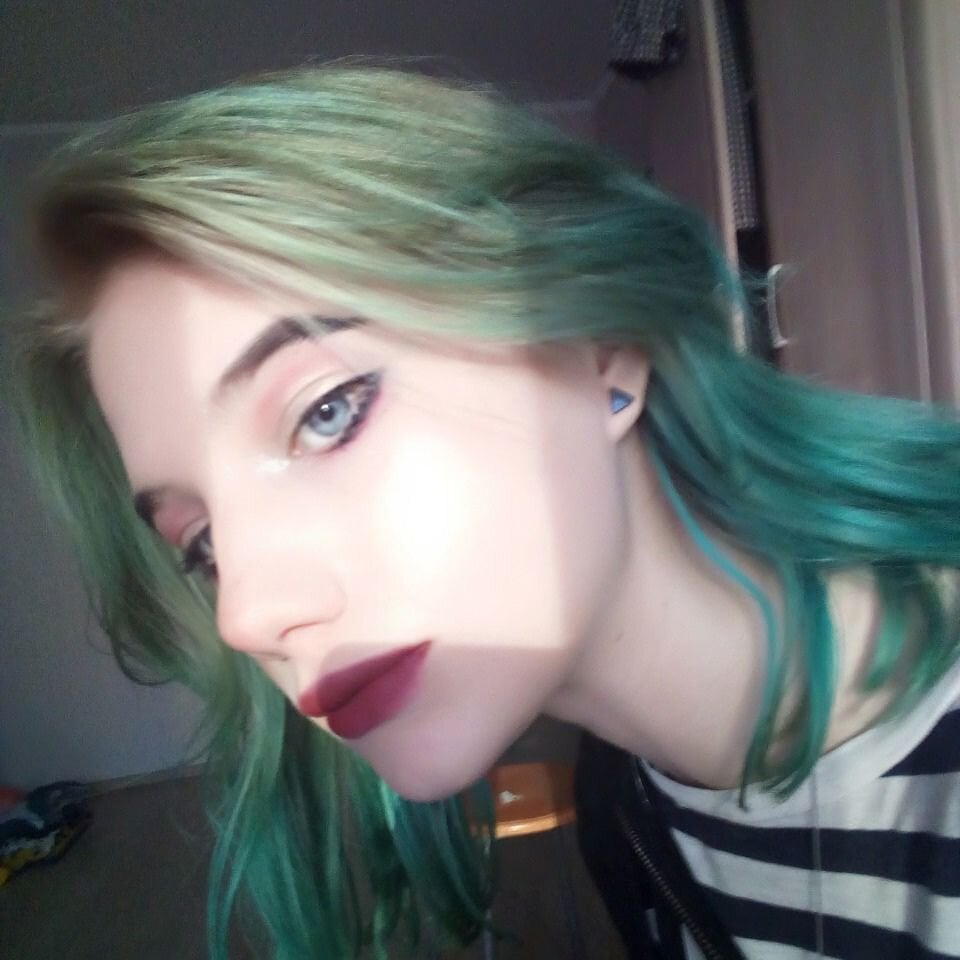 Live sex webcam photo for waterfallwoods #289902394