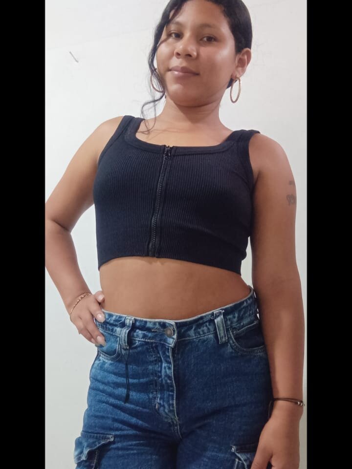 pornsexycams.com sarahh-19 livesex profile in europe-secret-place-3 cams