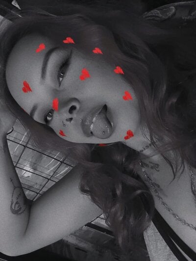 Alana_Roth on StripChat