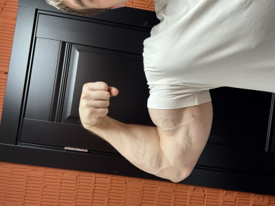 Mrbiceps23 - Stripchat Cam2cam Striptease Young Boy 