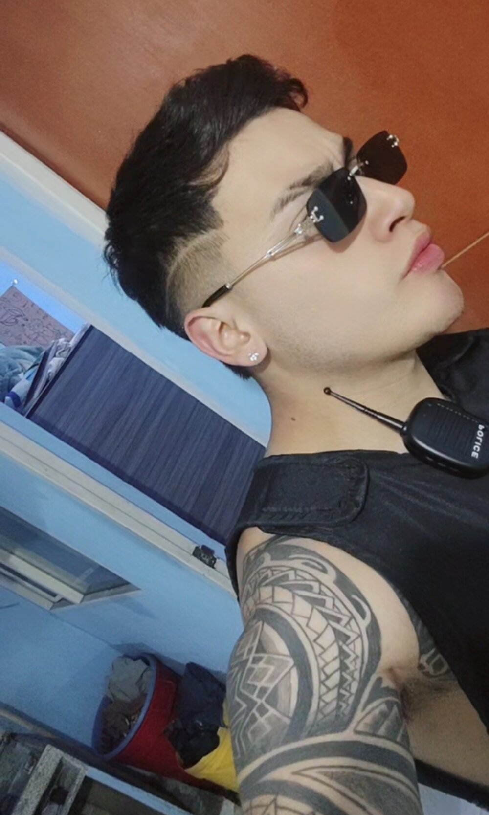 etmonstiv's most recent online preview