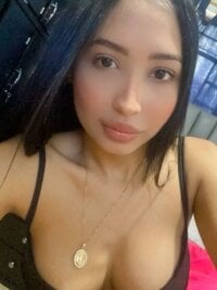 melodyy_brown's Offline Chat Room