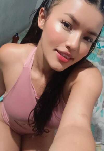 emma_montiel66