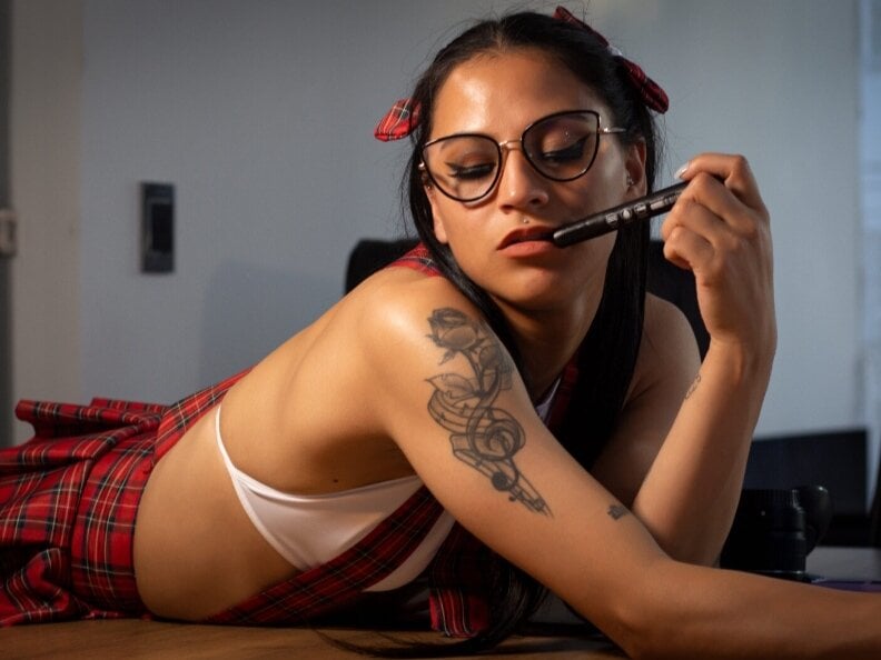 AllisonHarper_ profile