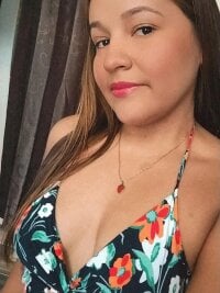 SOFIA_ARANGO_1's Offline Chat Room