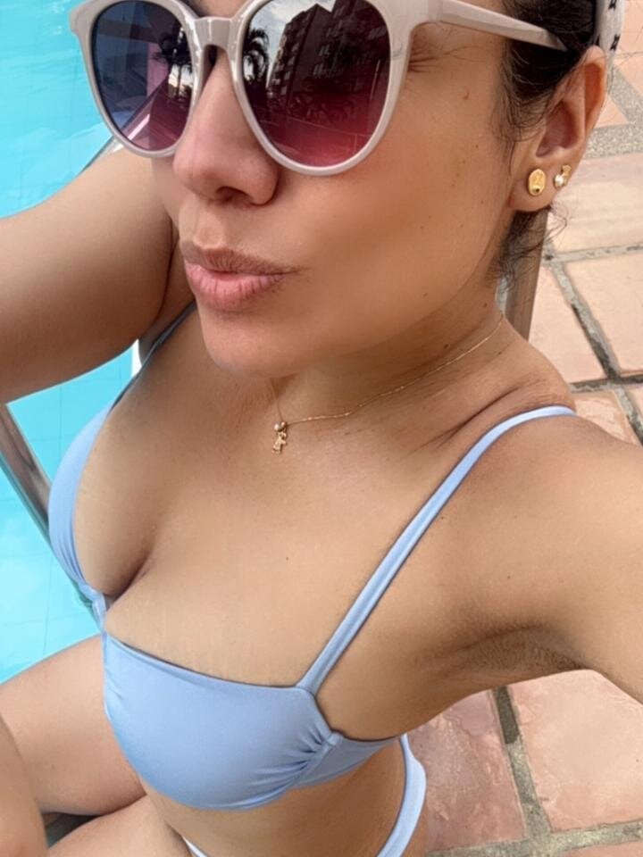 stripchat violeta_dax12 webcam profile pic via newporncams.com