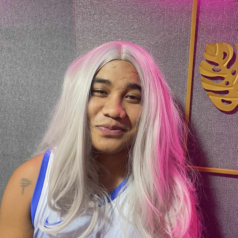 slutty_lauraxxx from stripchat