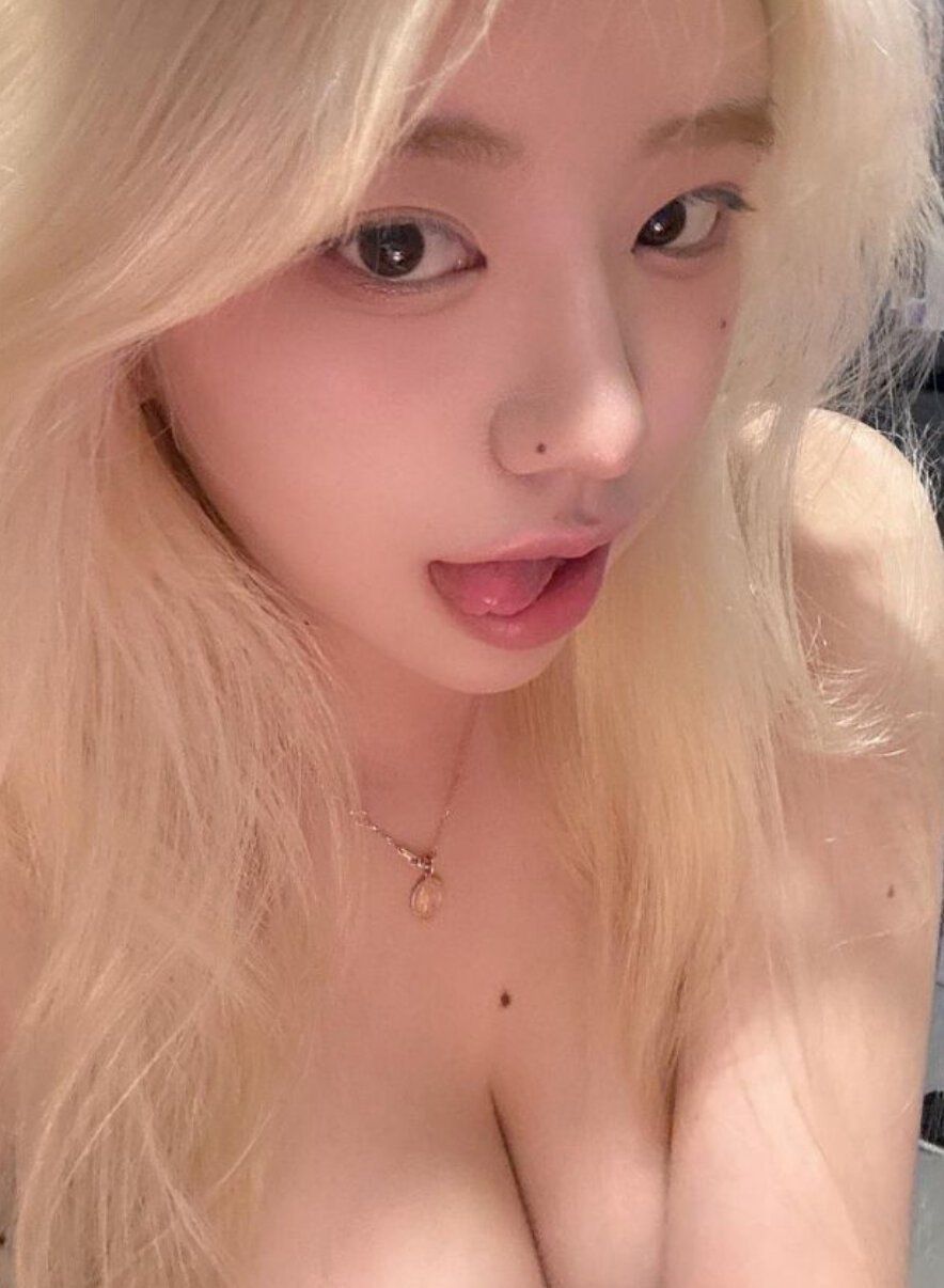 stripchat mynu7722 webcam profile pic via livesex.fan