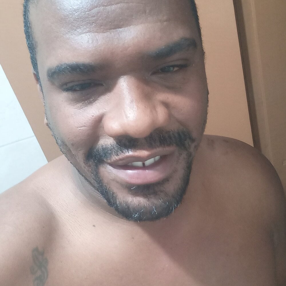 negaoroludo23 from stripchat