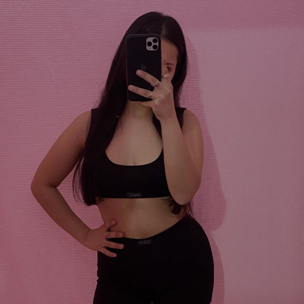 watchgirlcam.com sashazepol livesex profile in granny cams